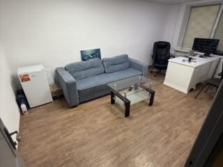 Продаю офис в центре с арендаторами которые платят 700$ в месяц