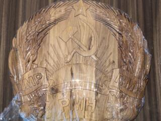 Герб Приднестровья из дерева