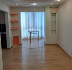 Трехкомнатная квартира на улице Вильямса, Таирова