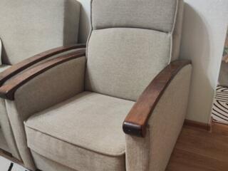 Продается кресло 800 руб после перетяжки, глубина 51 см, ширина 54