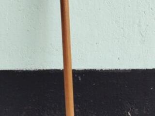 Трость для ходьбы б/у состояние хорошее, легкая 100 лей.