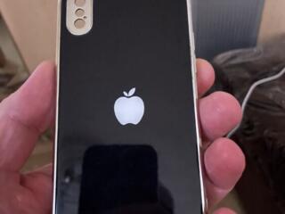 Чехол на iPhone X; XS и заднее стекло на xs.