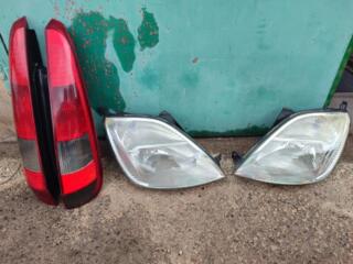 Передние фары и задние фонари FORD Fiesta