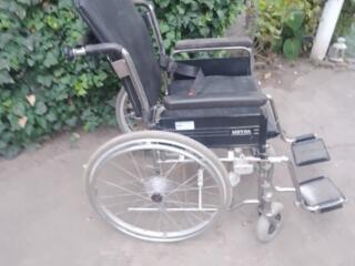 Продам инвалидную коляску