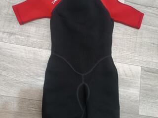 Продам детский гидрокостюм на рост 125-132см