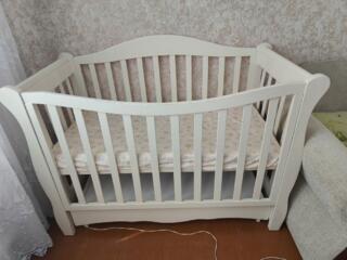 Кроватка. Маятниковая. Б/у