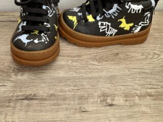 Продам демисезонные ботинки 22 р