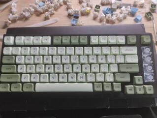 Кастомная клавиатура на основе MonsGeek mg75w