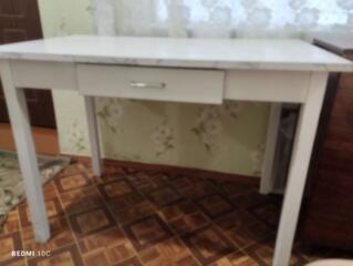 Продается стол для кухни