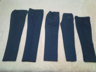 Продам брюки школьные, пиджак и костюм. Курточки на ребёнка 3-4 года.