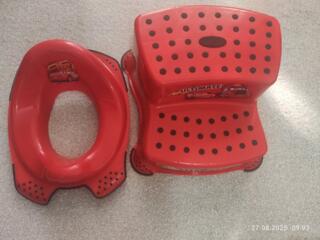 Накладка, нескользящая для унитаза.