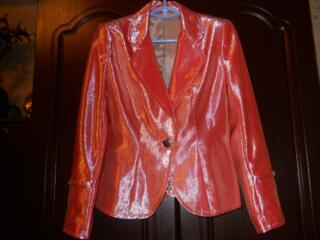 Продам 3 пиджака размеры: М по 100 лей