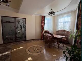 30156. Продам шикарный дом в спальном районе ...