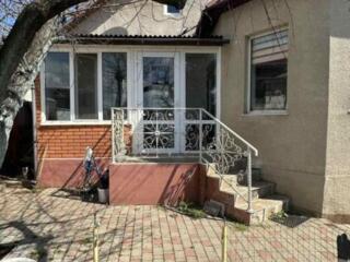 Дом с участком 5.5 соток и мебелью, с. Нерубайское