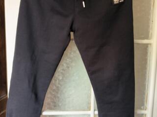 Продам подростковые штаны недорого.