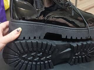 Новые ботинки 43 размер