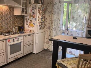 №4420Продам просторную квартиру в центре на ул. ...