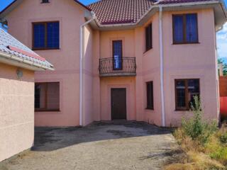 Продам 2-х этажный дом от строителей в Малиновском районе.