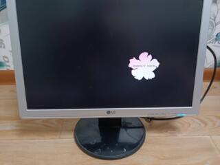 Продам два монитора.