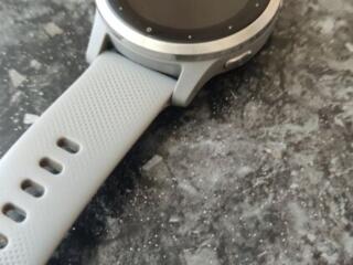 Продам часы Garmin vivoactive 4s, б/у, 1000 р