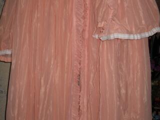 Продам 2 готовые шторы за 200 лей