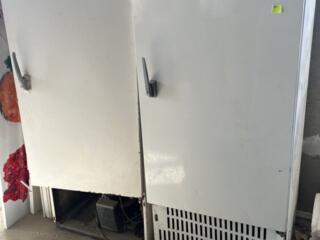 Промышленные холодильники 2шт
