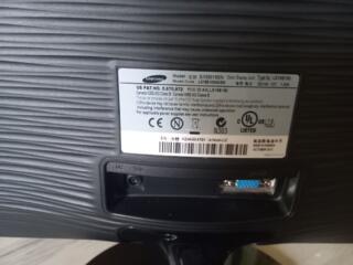 Монитор ЖК 19 дюймов HD