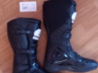 Продам новые мотоботы ONEAL RSX.