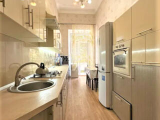 Продам 3 комн квартиру на Пастера Торговой