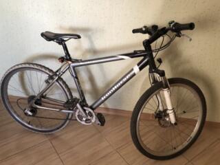 Велосипед спортивный с дисковыми тормозами