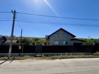 Ialoveni, sat. Mileștii Noi.