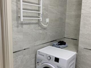 Продам евродвушку 43 кв. м., 12/19, новый дом, жк 53-я Жемчужина.