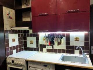 1013. Продаю 1-комнатную квартиру на ул. Спуск ...