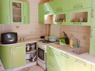 30379 Продам трекомнатную квартиру на Фонтане. ...