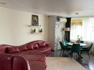 35391  Предлагаем к продаже трехкомнатную ...