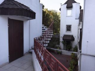 Продам большой двухэтажный дом, ул. Львовская/Равенства.