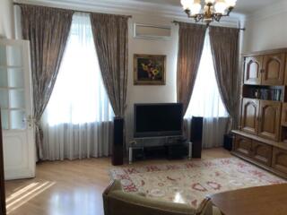 31519 Предлагается к продаже стильная 4-х ...