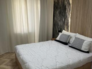 Помесячно 2х комнатная квартира в центре