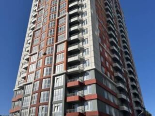 В продаже шикарная большая двухкомнатная квартира площадью 70 кв.м в .