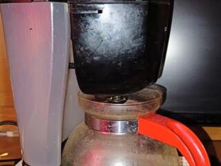 Кофеварка Полярис.