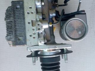 Блок ABS б/у Toyota Prius 30 на запчасти