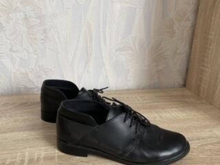 Продам. Размер 38.