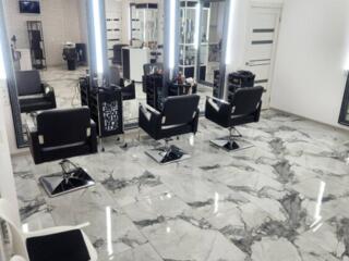 В салон красоты требуются парикмахеры-универсалы, мастера маникюра