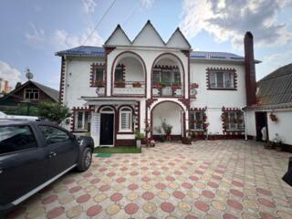 Rișcanovca, Circ, casă în 2 nivele (apartament la sol)