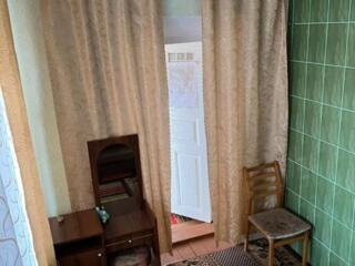 Scoreni, Strășeni, casă batrinească, dar bună de trai