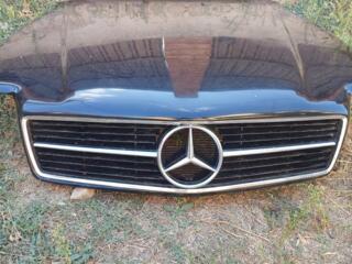 Капот с решеткой Mercedes Benz C126 купе, W126 coupe (SEC)