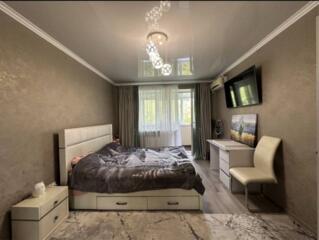 33497 Продам 1-комнатную квартиру на Черемушках. ...