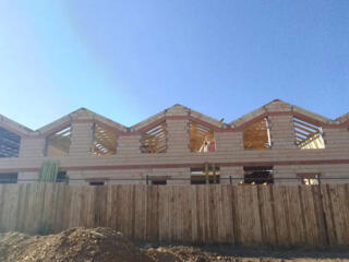 Продам двухуровневый таунхаус 124 кв. м., Лески.