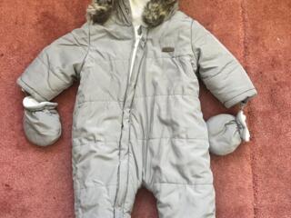 Продается зимний комбинезон 6-9 месяцев