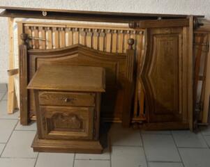 Детская кровать и тумбочка, дуб